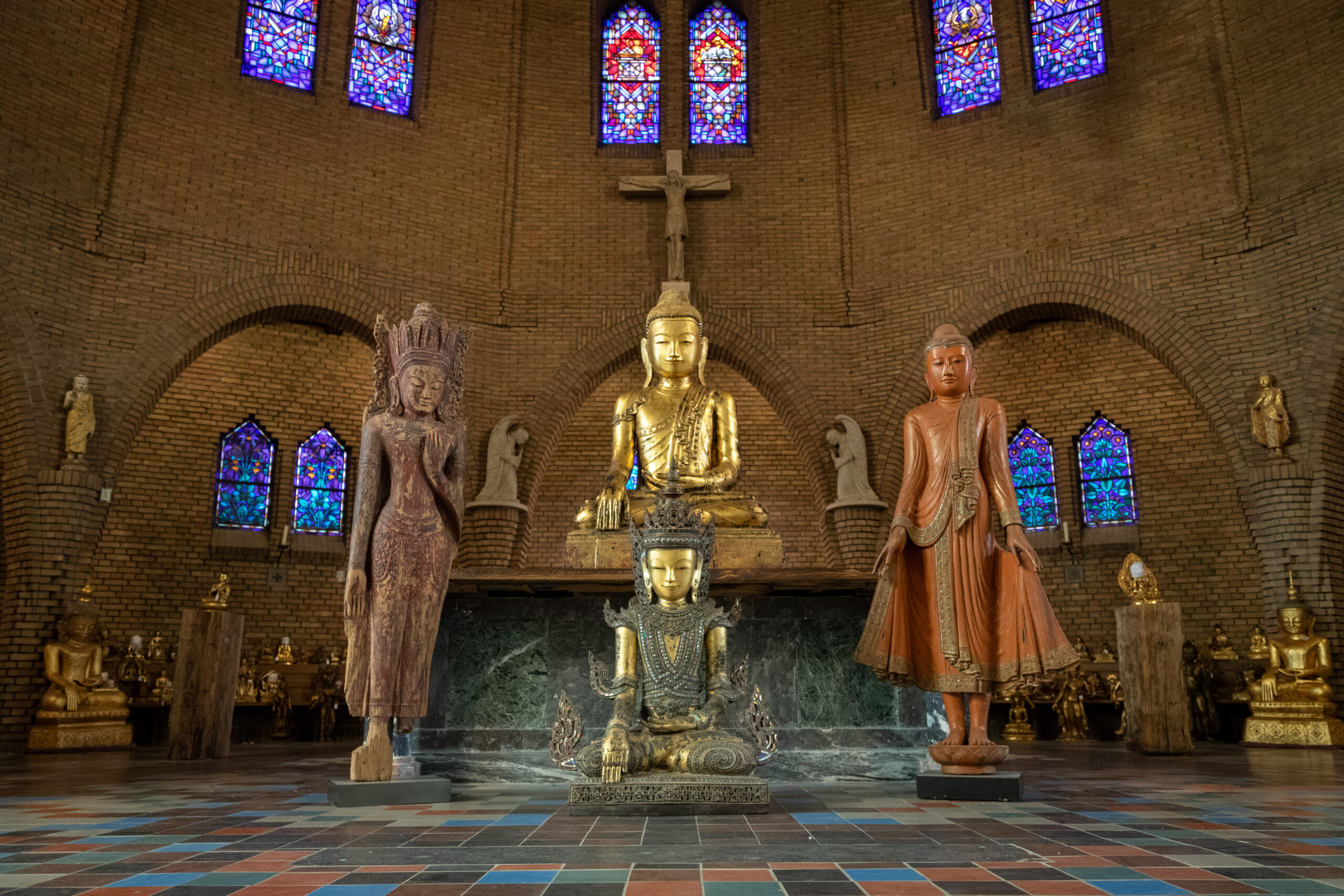 vervaldatum zege Vlekkeloos Antieke Boeddhabeelden in Vianney kerk in Deventer